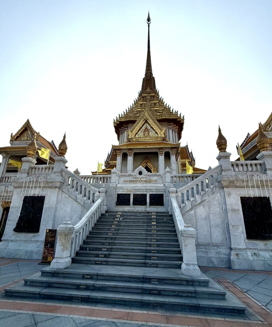Wat Trimit Temple